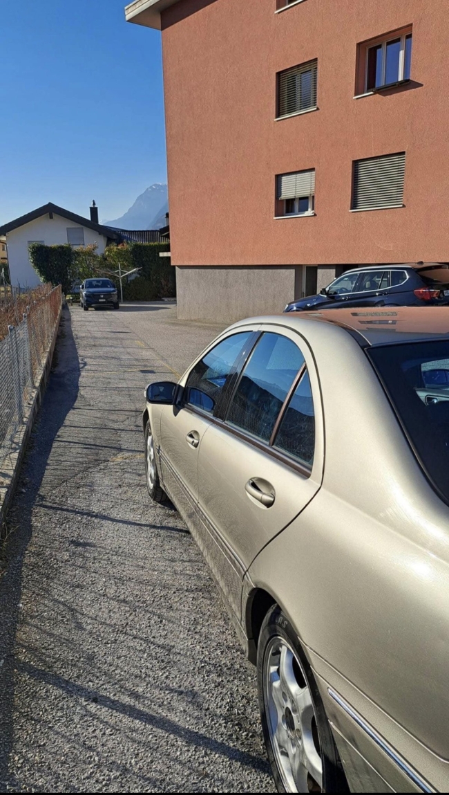Mercedes-Benz C 240 4MATIC | Année 2003 | Essence | Automatique | 205’000 km | MFK 12/2025 | CHF 3’200