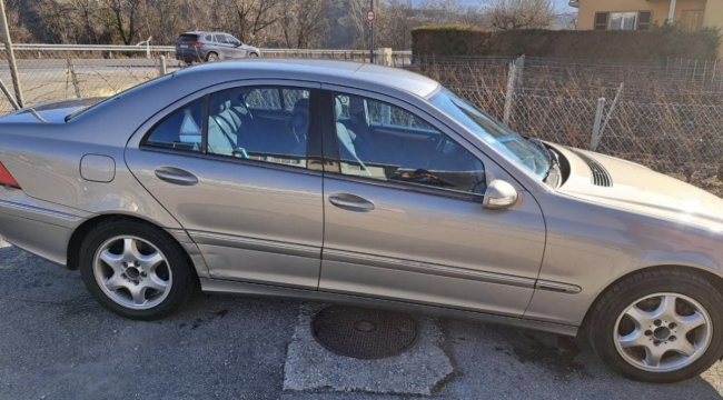 Mercedes-Benz C 240 4MATIC | Année 2003 | Essence | Automatique | 205’000 km | MFK 12/2025 | CHF 3’200