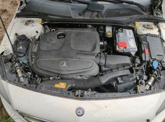 Mercedes a180 automatique 1.6 essence 2013 Automatique 198.000 km 6.750 CHF